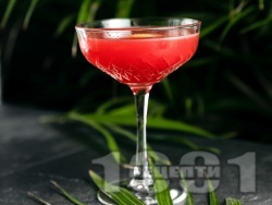  Red Mist   ,      -   